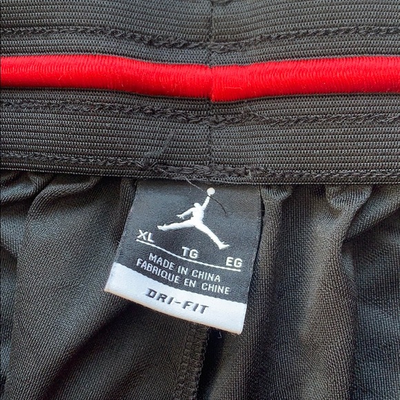 JORDAN SHORTS - Picture 5 of 8